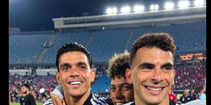 نجم الأهلي السابق يطالب برحيل عموتة واستبعاد زيزو وبن شرقي من المباريا