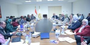 جهاز شئون البيئة يناقش خطة المساهمات الوطنية وإطار أسواق الكربون :اليوم السابع