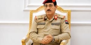 وزير الدفاع ينفي استهداف التجمعات القبلية ويشدد على التزام القوات المسلحة بالقانون الدولي