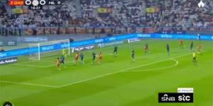 نتيجة مباراة الهلال والقادسية الآن.. التعادل 1-1 بعد مرور 52 دقيقة