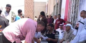 اللجنة المصرية بغزة تطلق مبادرة لتوزيع الدقيق والخبز والمواد الغذائية