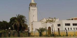 مسجد كيما الكبير بأسوان منارة دينية وعلمية منذ عهد السد العالى