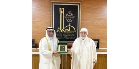 سفيرنا بالجزائر بحث مع وزير الدولة عميد جامع الجزائر تعزيز التعاون الثنائي بالمجال الديني