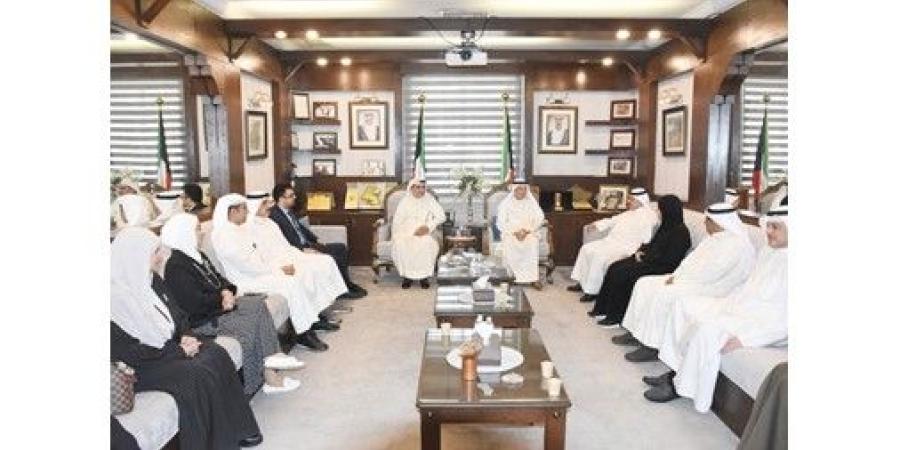 «الجهاز المركزي» و«الجامعة» يبحثان التعاون في الجوانب الأكاديمية والتنظيمية لـ «المقيمين بصورة غير قانونية»