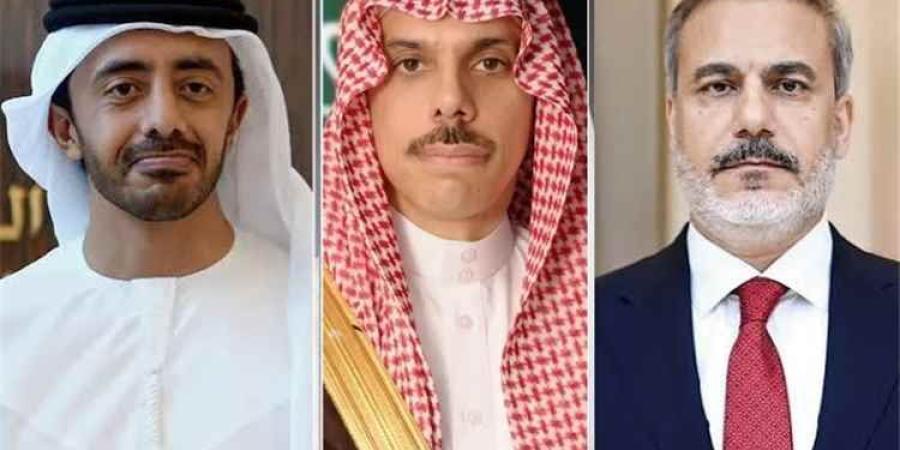 تنسيق سعودي اماراتي تركي بشأن هجمات الحوثي وجهود خفض التصعيد