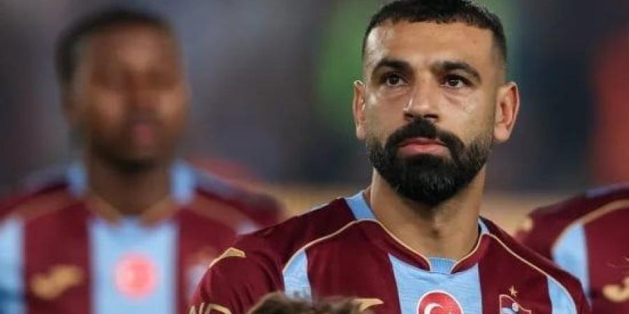 لمسة وابتسامة وصورة للذكرى.. محمد صلاح يصنع لحظة استثنائية لطفل تركي :اليوم السابع
