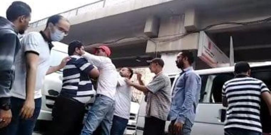 «ركنة عربيات» تشعل مشاجرة بين أسرة عروس وعاملات صالون بمدينة نصر.. تفاصيل :اليوم السابع