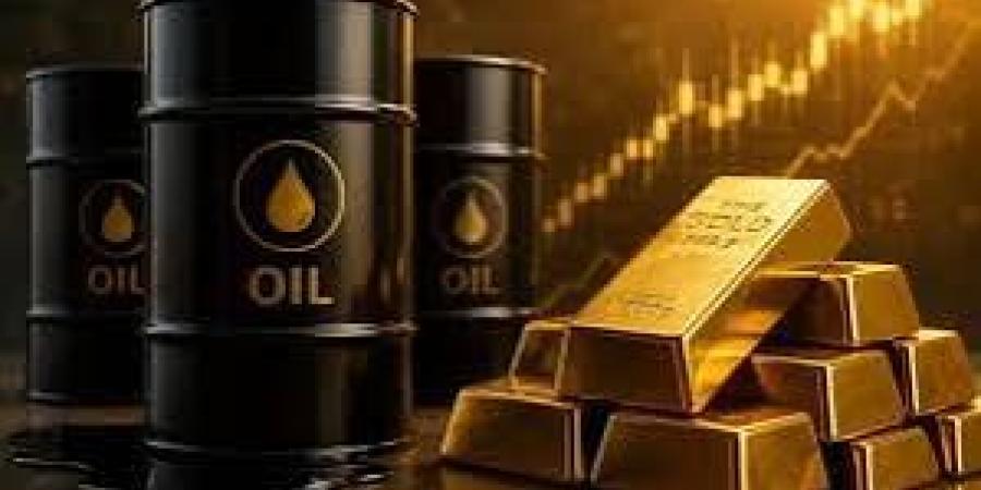 الذهب يتراجع للجلسة الرابعة.. النفط والفائدة الأمريكية يضغطان على الأسواق