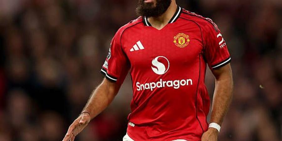 مبيومو يقود هجوم مانشستر يونايتد أمام كومو