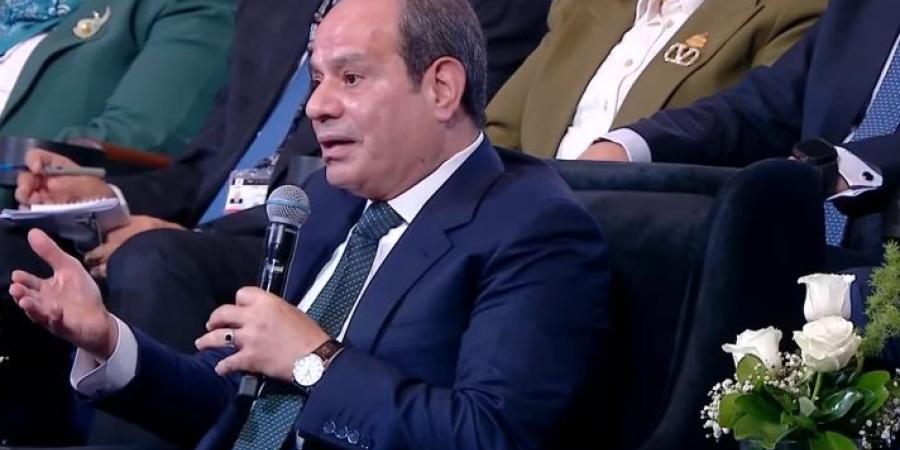 السيسي: الحكومة كانت زعلانة من النقد لدرجة أنهم قالوا «هنمشي»