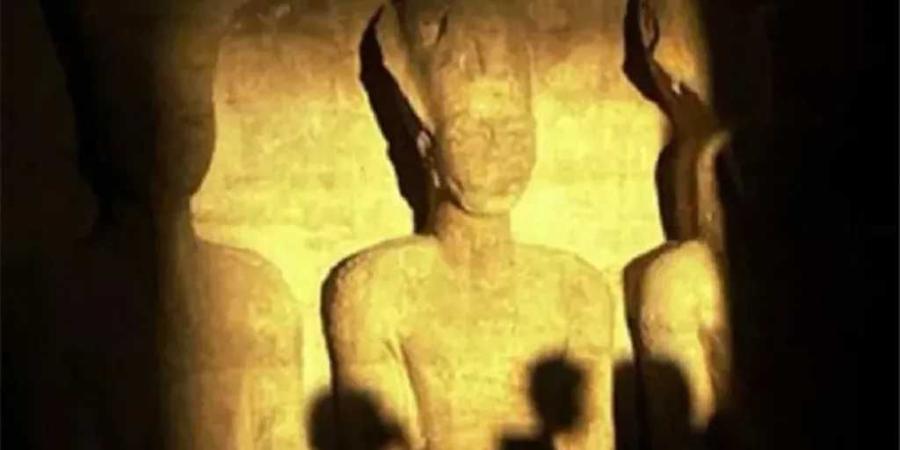 تعامد الشمس على وجه رمسيس الثاني بمعبد أبوسمبل لمدة 20 دقيقة