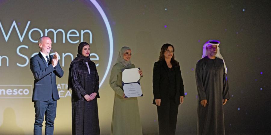 جواهر الحمادي.. باحثة إماراتية تطوّر نماذج مخبرية تمهّد لعلاج يراعي خصوصية كل مريض