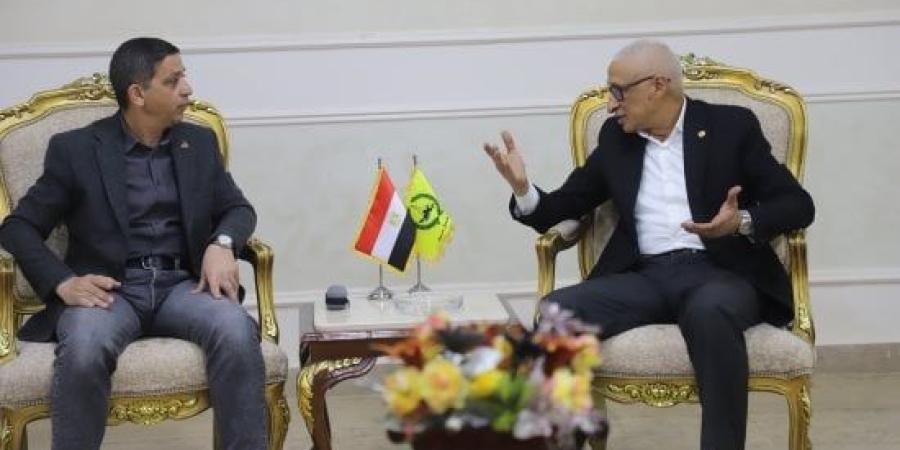 محافظ شمال سيناء يستقبل رئيس الجهاز المركزي للتعمير لمتابعة مشروعات التنمية :اليوم السابع