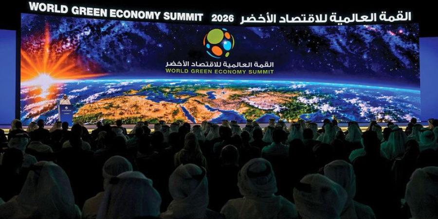 خبراء: الإمارات نموذج لتطوير أنظمة طاقة أنظف بكلفة أقل وموثوقية أعلى
