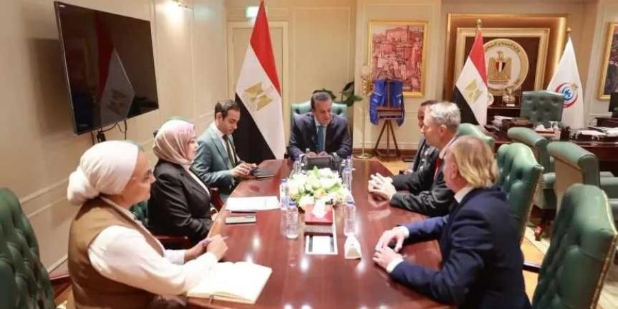 وزير الصحة يبحث مع سانوفي تعزيز التعاون والاستثمار في قطاع الدواء