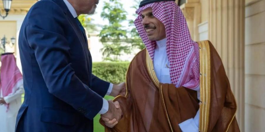 وزير الخارجية يستقبل وزير خارجية الأردن ويوقّعان بروتوكولًا معدّلًا لمحضر إنشاء مجلس التنسيق الأعلى السعودي الأردني