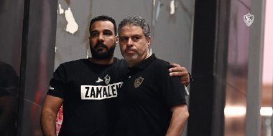 معتمد جمال يعقد جلسة مع لاعبي الزمالك قبل مواجهة الجيش الرواندي