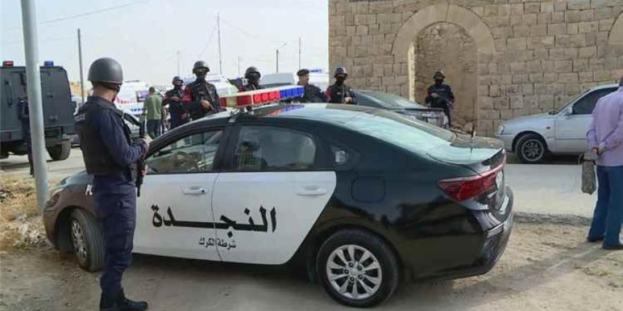 5 دقائق من إطلاق النار داخل كنيسة أردنية في الكرك.. ماذا جرى خلال تشييع الجنازة؟