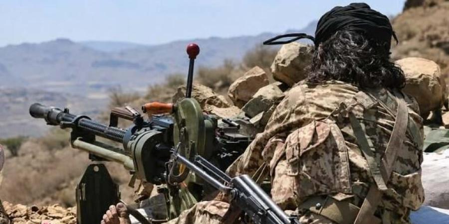 الجيش اليمني يعلن مقتل وإصابة أكثر من 35 حوثيا في تعز