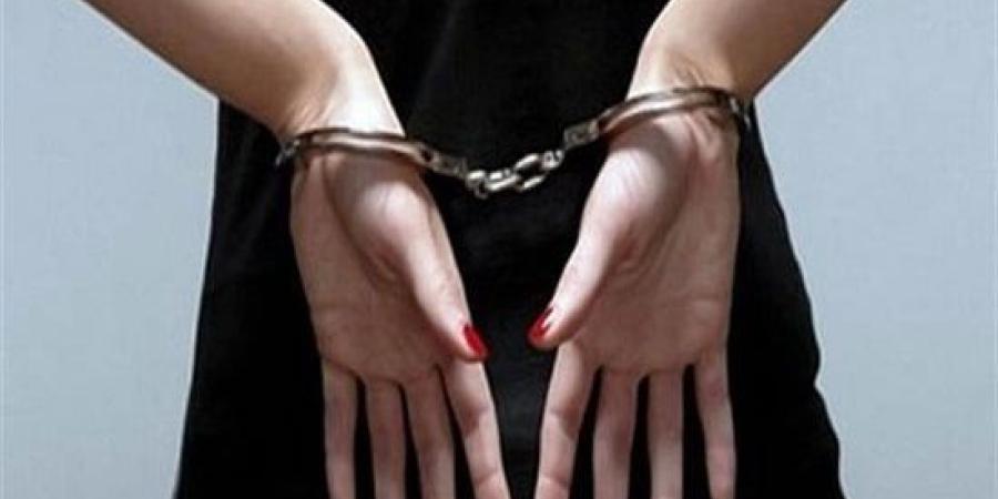 ضبط ربة منزل بالقليوبية هاربة من تنفيذ 52 حكما قضائيا