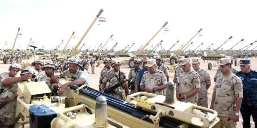 الفريق أشرف سالم زاهر يشهد تفتيش حرب لأحد تشكيلات المنطقة الشمالية العسكرية :اليوم السابع