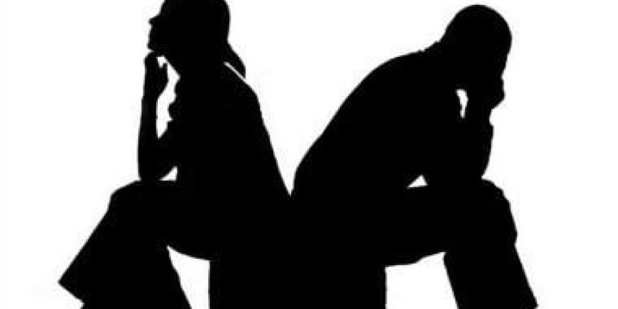 زوجة تطلب الخلع بعد 8 أشهر من الزواج وتشكو تراكم الديون والتبديد
