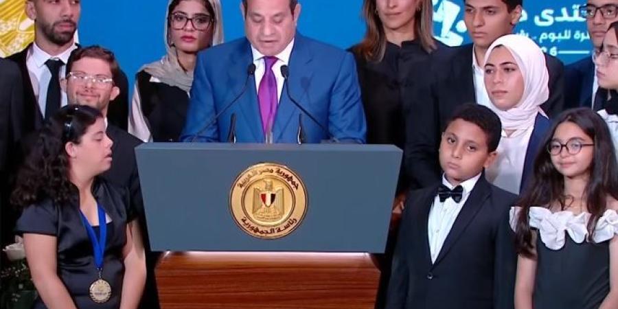 الرئيس السيسي في ختام منتدى مصر: استعرضنا فصولا من مسيرة الوطن وتحدثنا عن واقع نعيشه بكل تحدياته