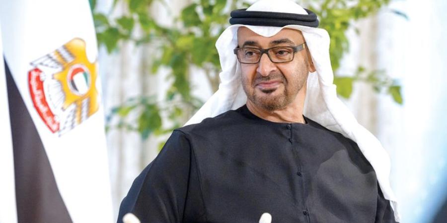 رئيس الدولة يمنح 6 سفراء وقنصلين وسامي «زايد الثاني» و«الاستقلال»