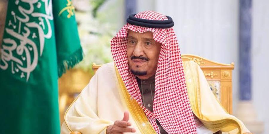 الملك سلمان يوجه برفع الحد الأدنى لأجر المواطن في القطاع الخاص إلى 5 آلاف ريال خلال 6 أشهر